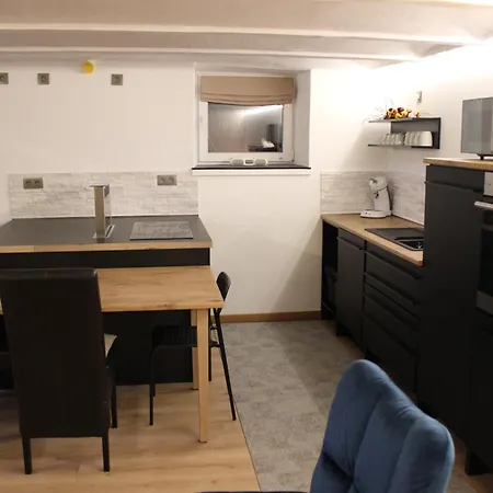 Apartment Thisa 4 *