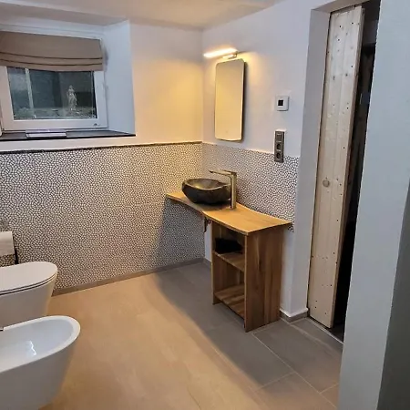 Apartment Thisa 4 *
